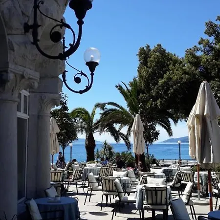 Salus, Buchholz, Apartment Opatija